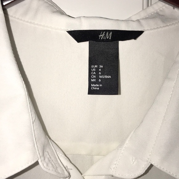 Button down - Picture 3 of 3